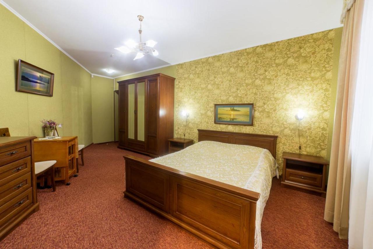 Hotel Premyer トラスコヴェッツ エクステリア 写真