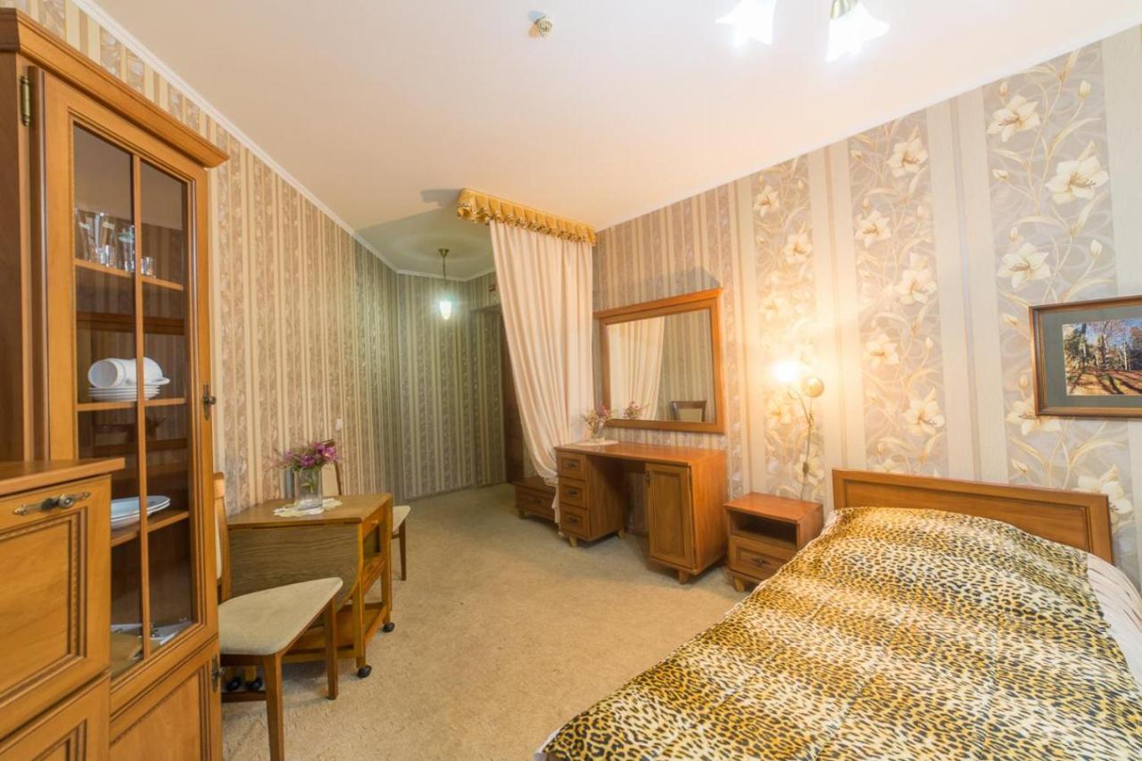 Hotel Premyer トラスコヴェッツ エクステリア 写真